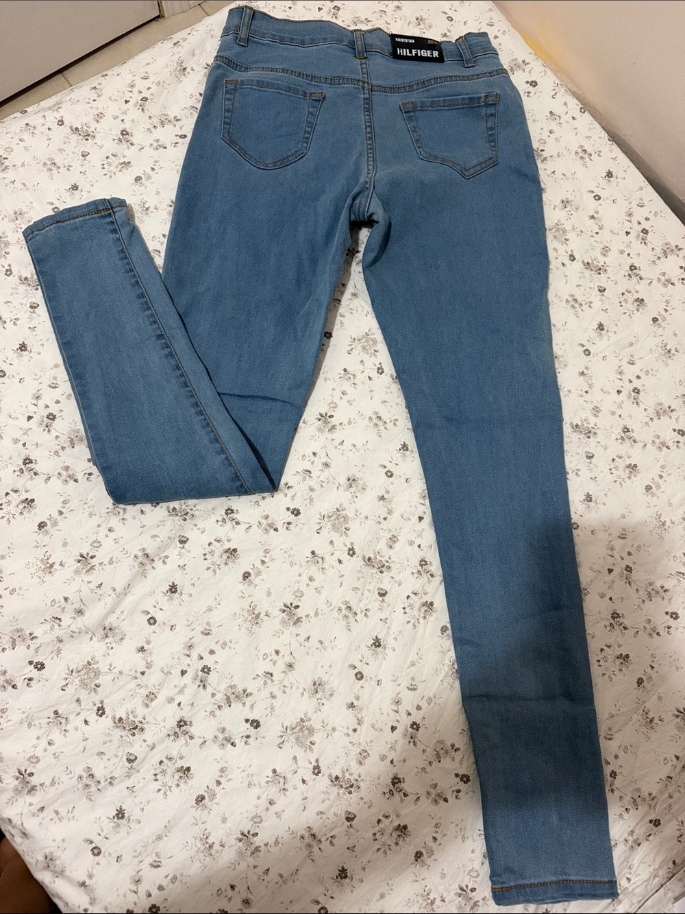 Tommy Hilfiger Women's Blue Skinny Jeans - Classic Wash